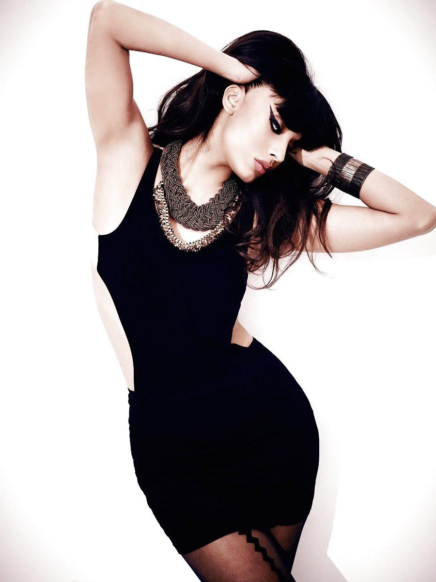 10P Jameela Jamil British Paki Celeb Slut Asian