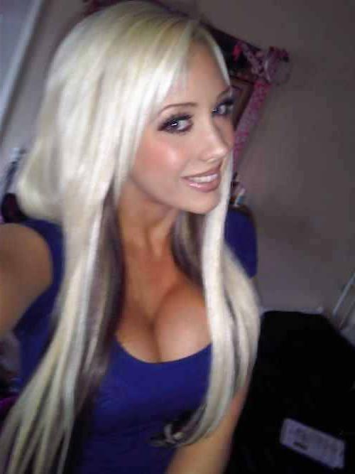 24P Non-nude busty
