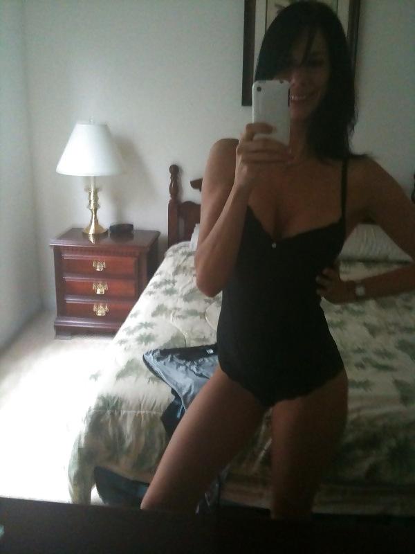 25P Patricia non nude