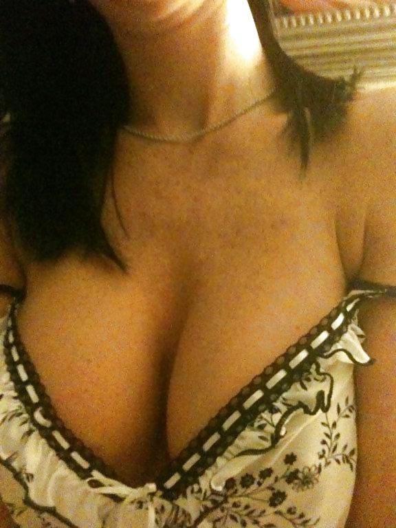 25P Patricia non nude