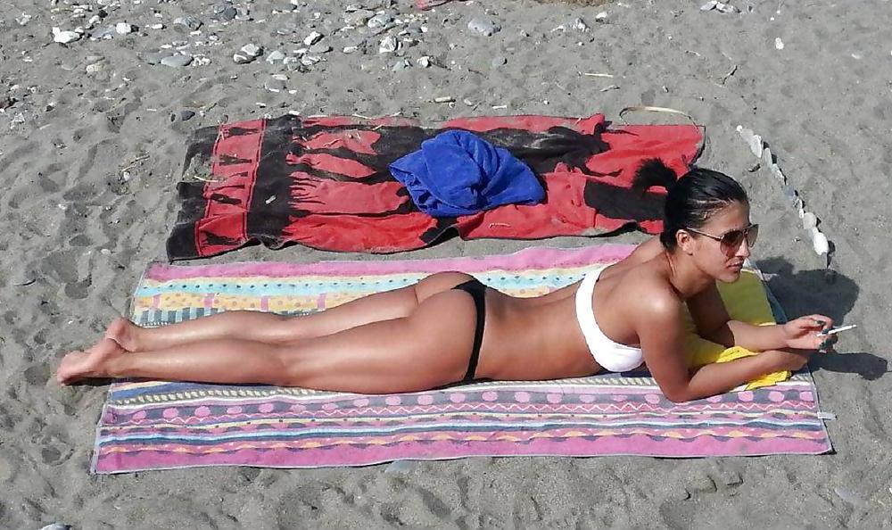 25P Romanian girl: nicole