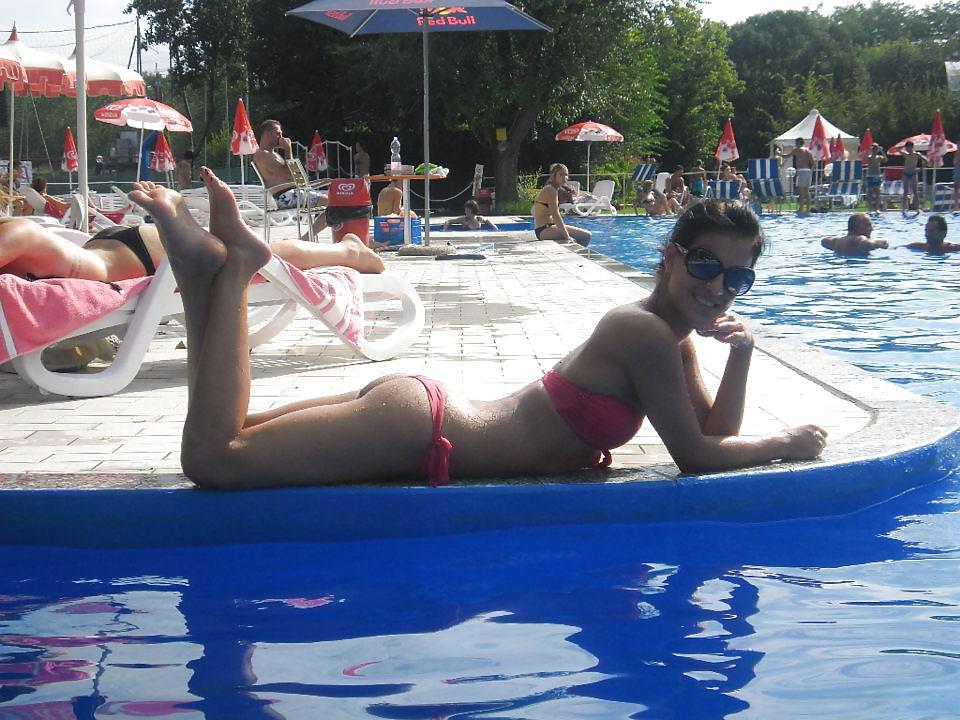 25P Romanian girl: nicole