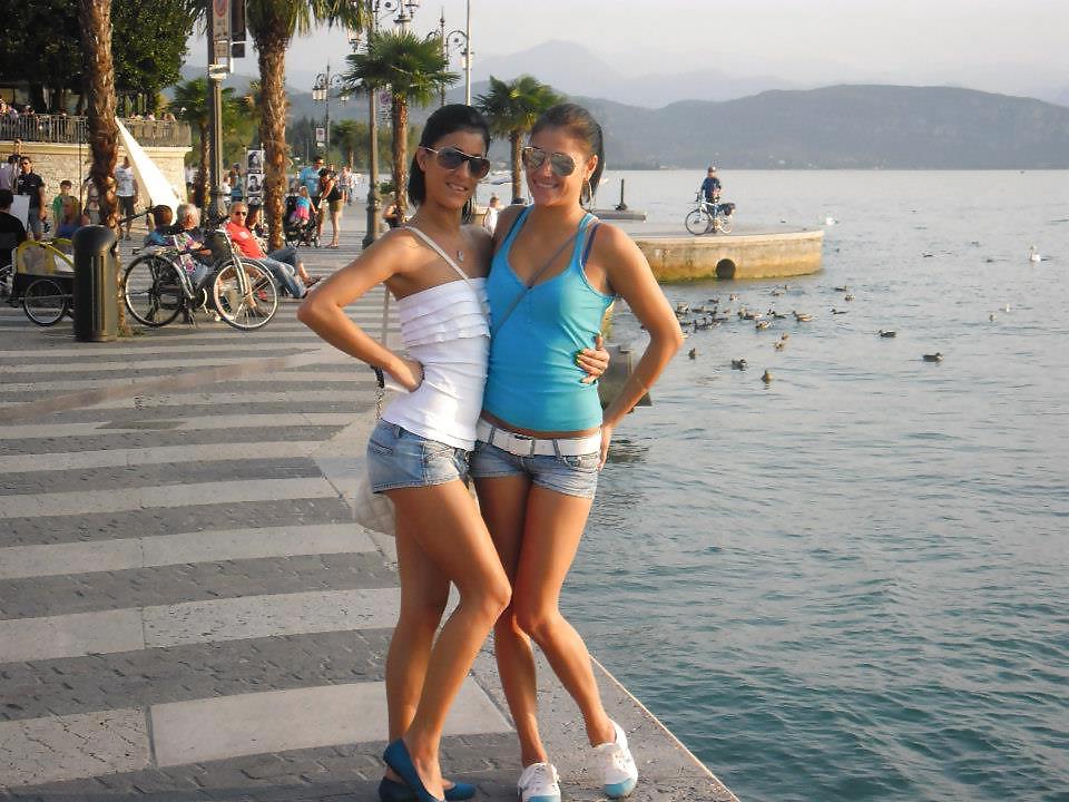 25P Romanian girl: nicole