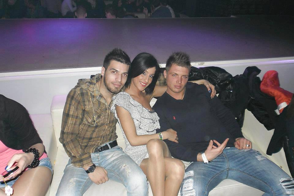 25P Romanian girl: nicole