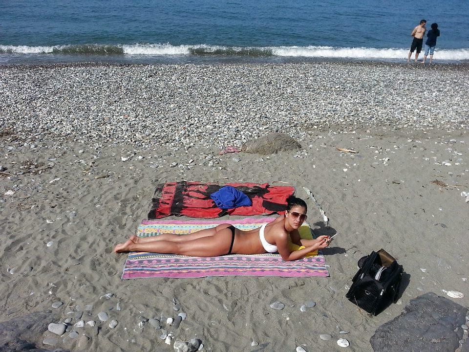 25P Romanian girl: nicole