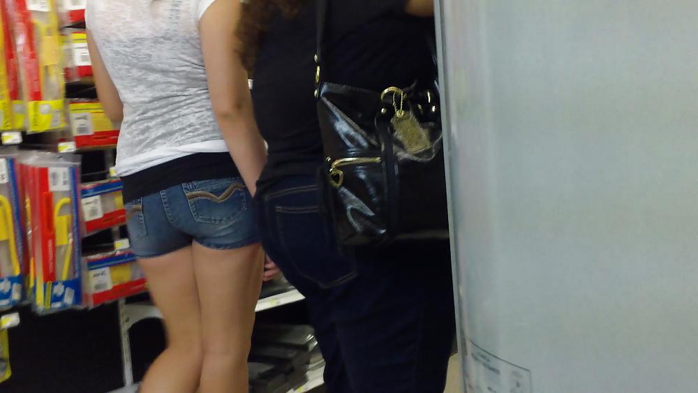 25P Nice big butt & ass up in her jean shorts 