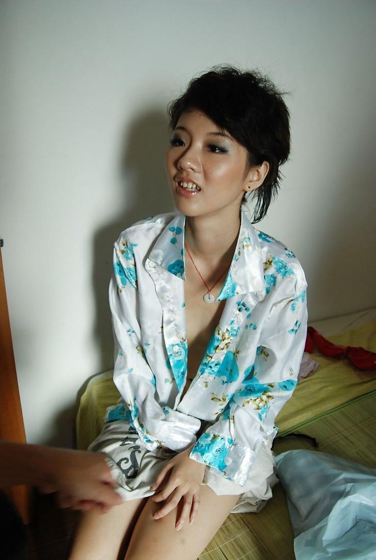22P Asian Chick Doing Some Amateur Nude Modeling