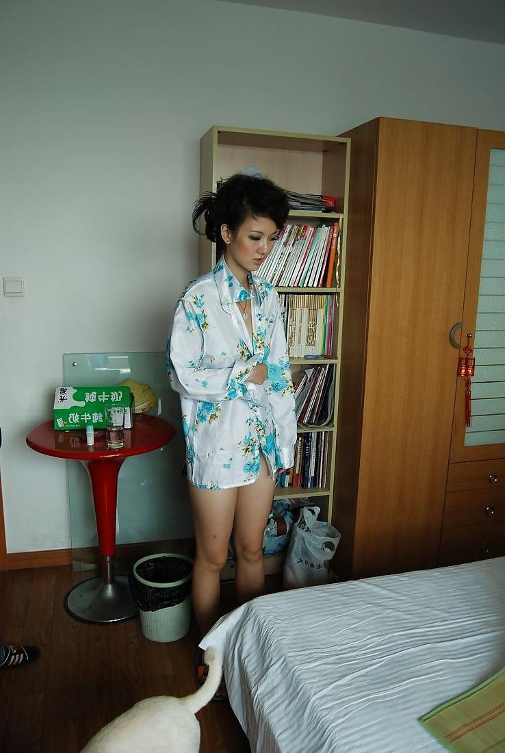 22P Asian Chick Doing Some Amateur Nude Modeling
