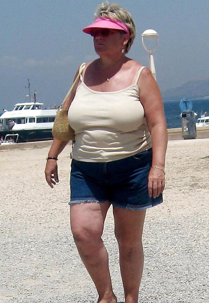 20P Women clothed 1 (Mature special)
