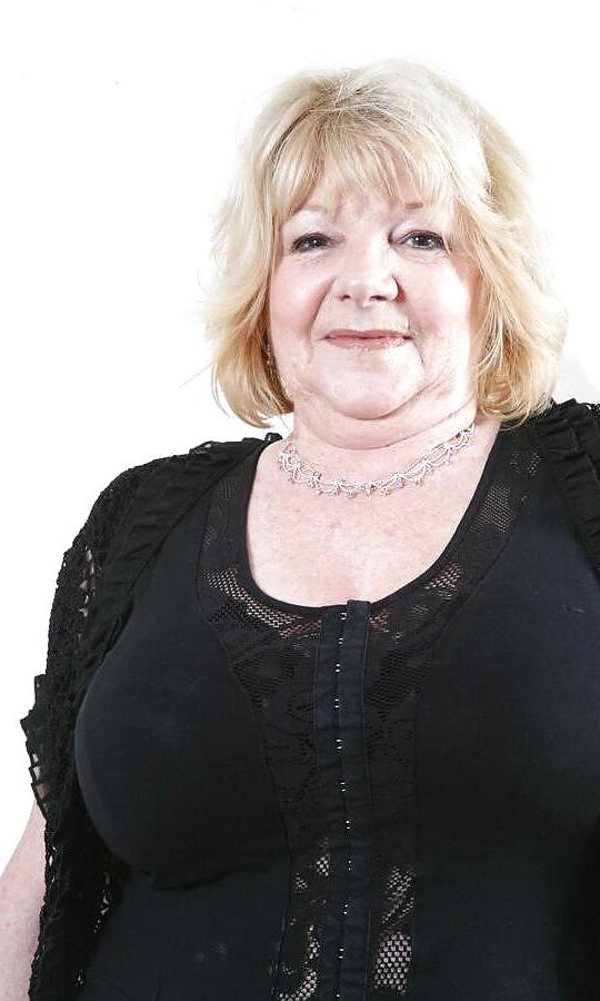 20P Women clothed 1 (Mature special)