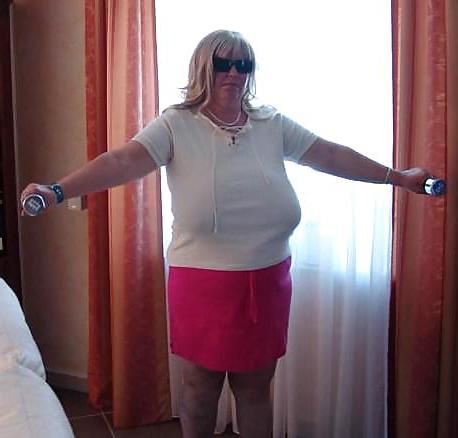20P Women clothed 1 (Mature special)