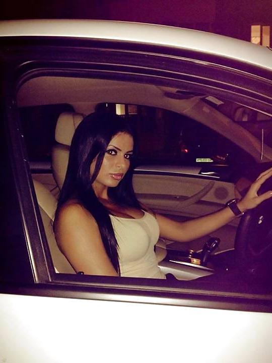 25P Romanian women: Georgina