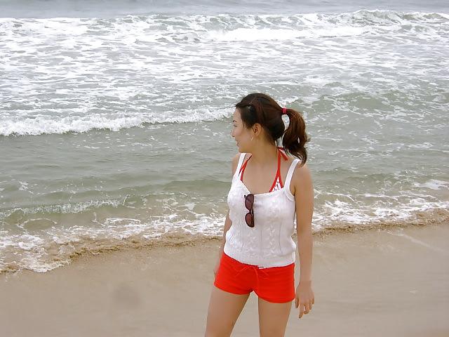 14P Amateur Korea girlfriend Nude and Bikini Picture