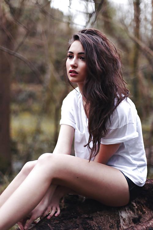 25P Non Nude Hipster Girls