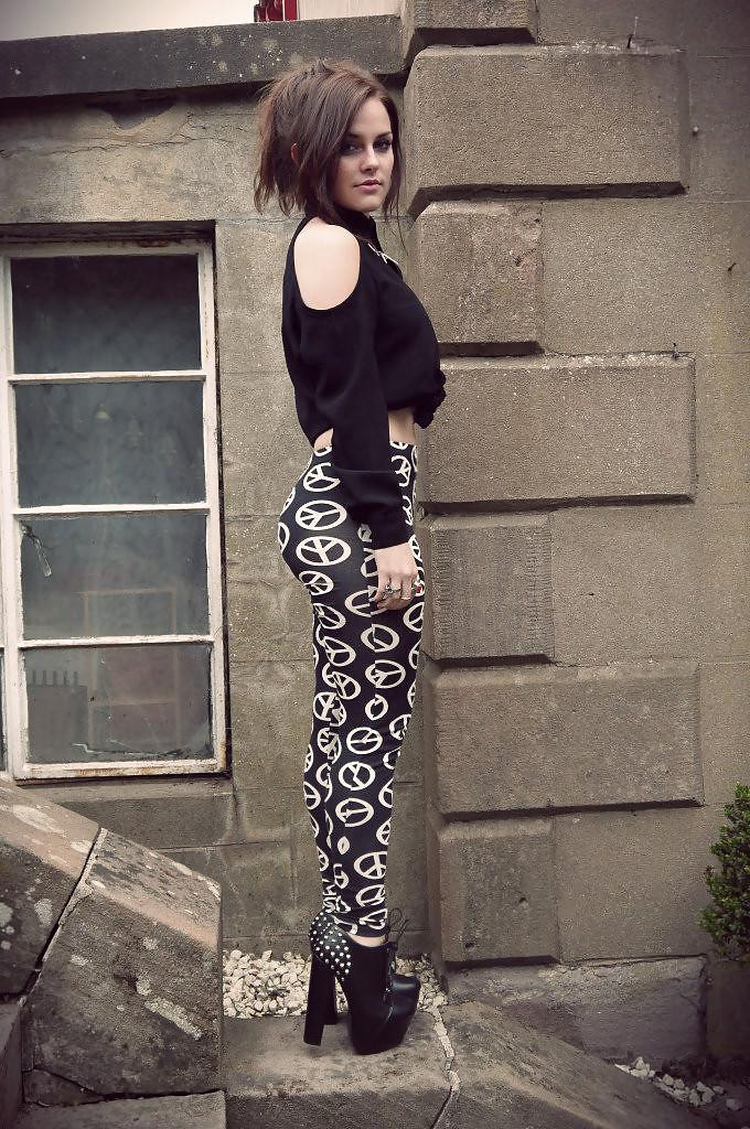 25P Non Nude Hipster Girls