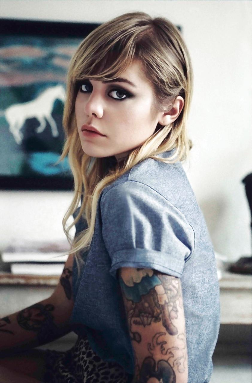 25P Non Nude Hipster Girls