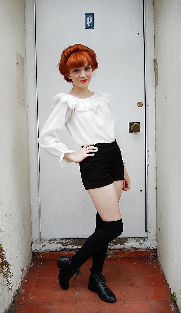 25P Non Nude Hipster Girls