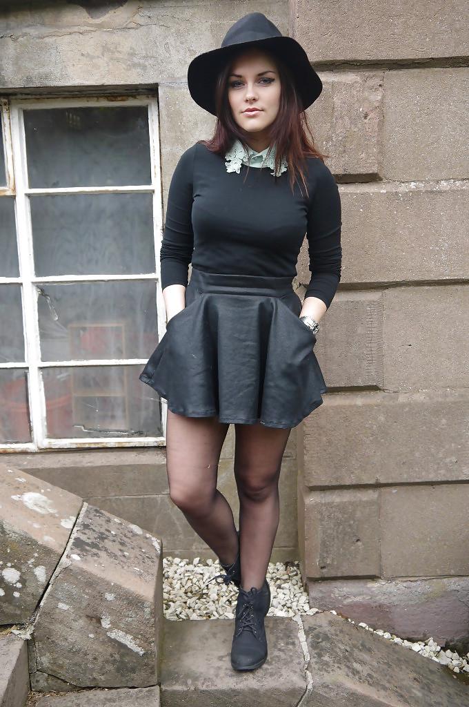25P Non Nude Hipster Girls