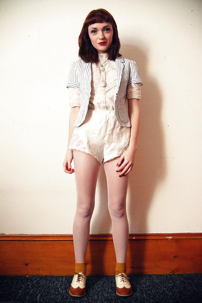 25P Non Nude Hipster Girls