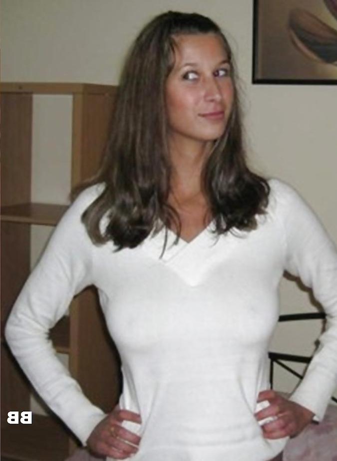 25P Cute sexy nonnude clothed ladies