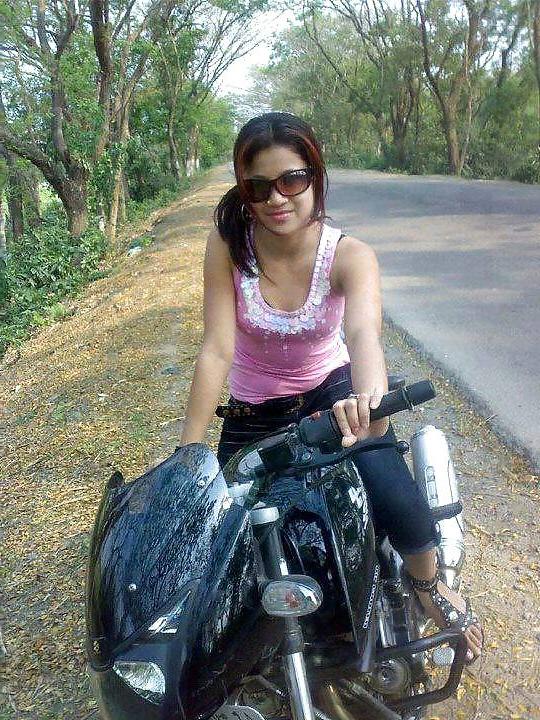 17P Beautiful Indian Girls 80 (Non Porn)-- By Sanjh 