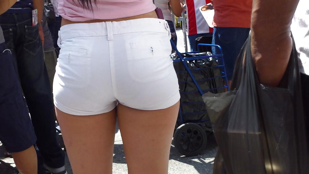 25P Two teen ass & butt in sexy tight shorts 