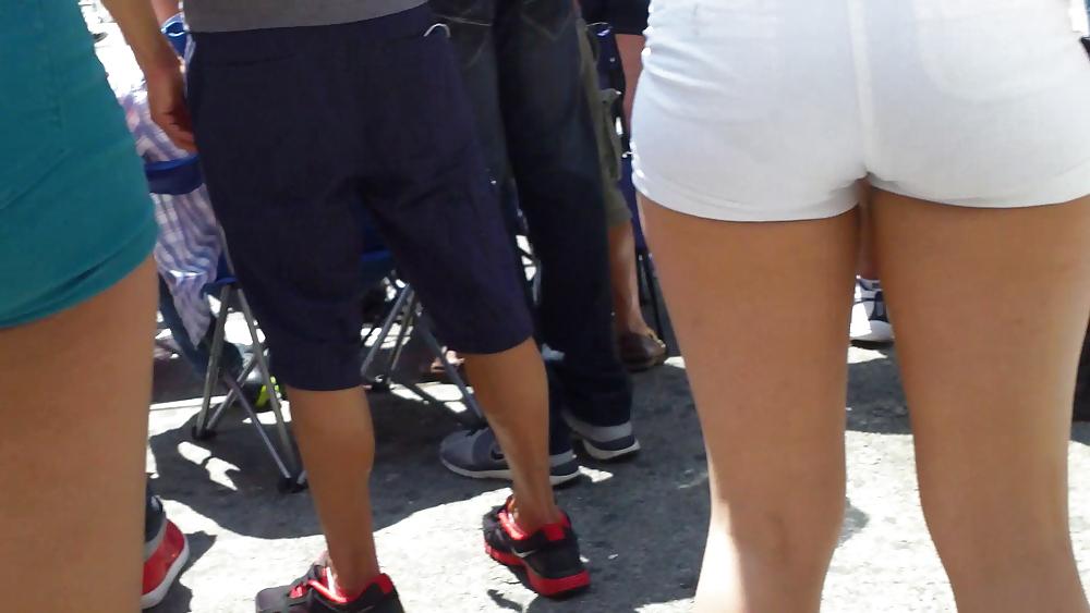 25P Two teen ass & butt in sexy tight shorts 