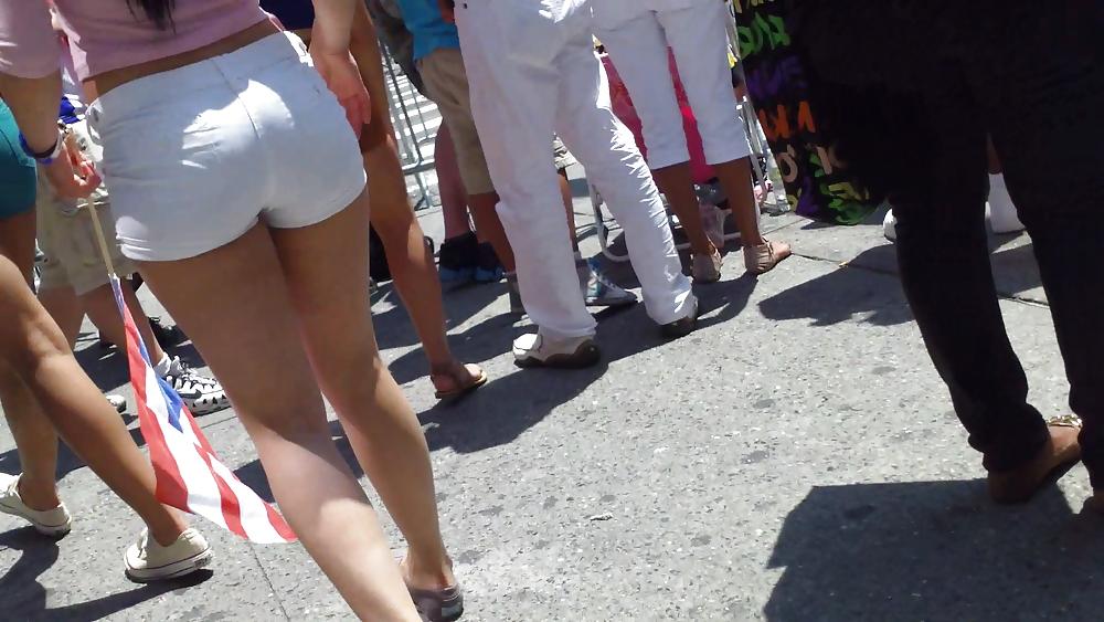 25P Two teen ass & butt in sexy tight shorts 