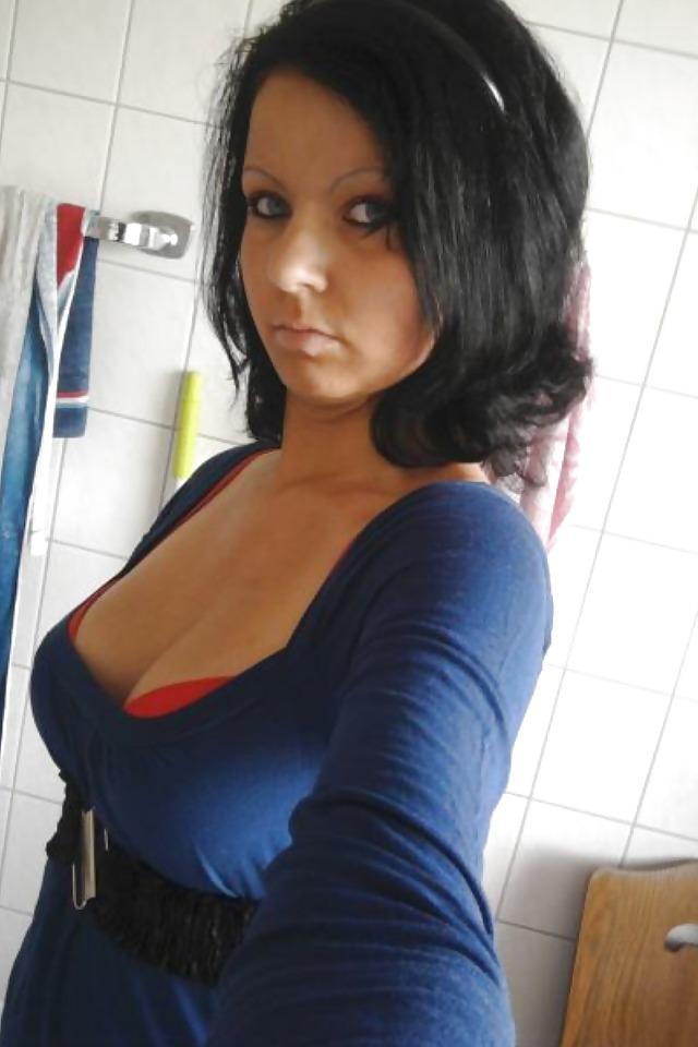 8P Teengirl non nude