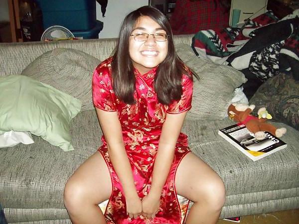 14P Single Asian girl in Cheongsam