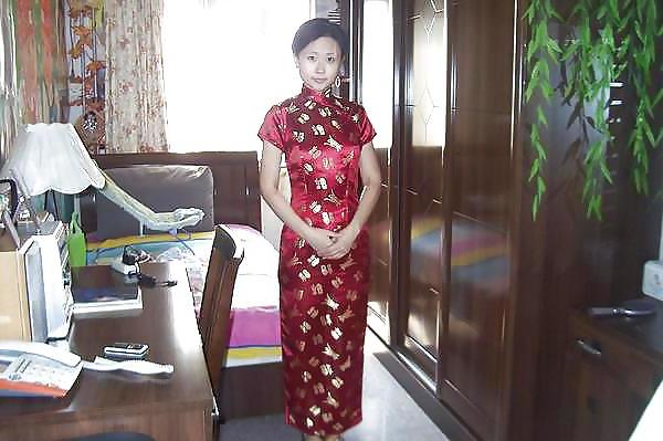 14P Single Asian girl in Cheongsam