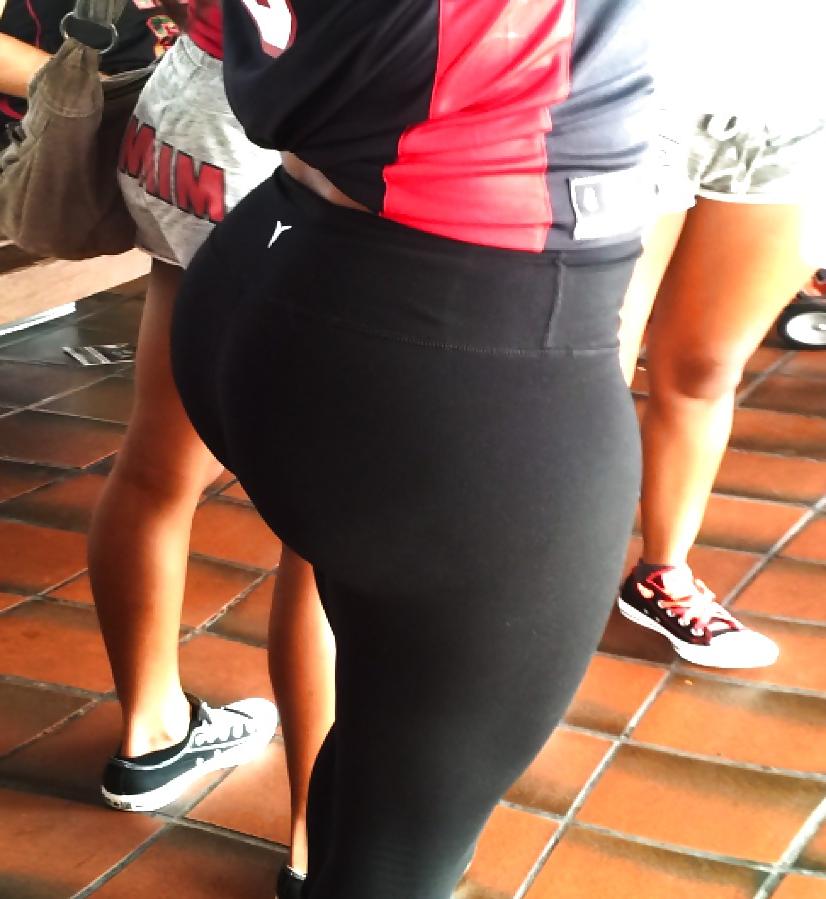 5P Latina FAT BUBBLE Ass in Tights! NICE