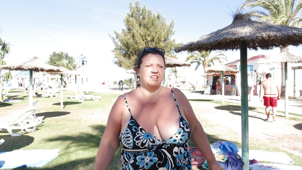 15P She is in Public, my fat german wife