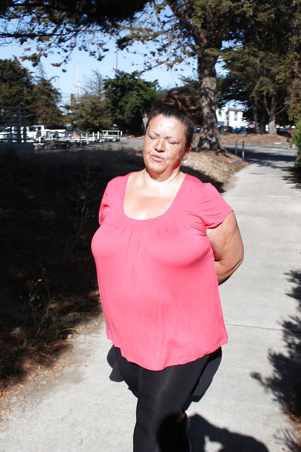 15P She is in Public, my fat german wife
