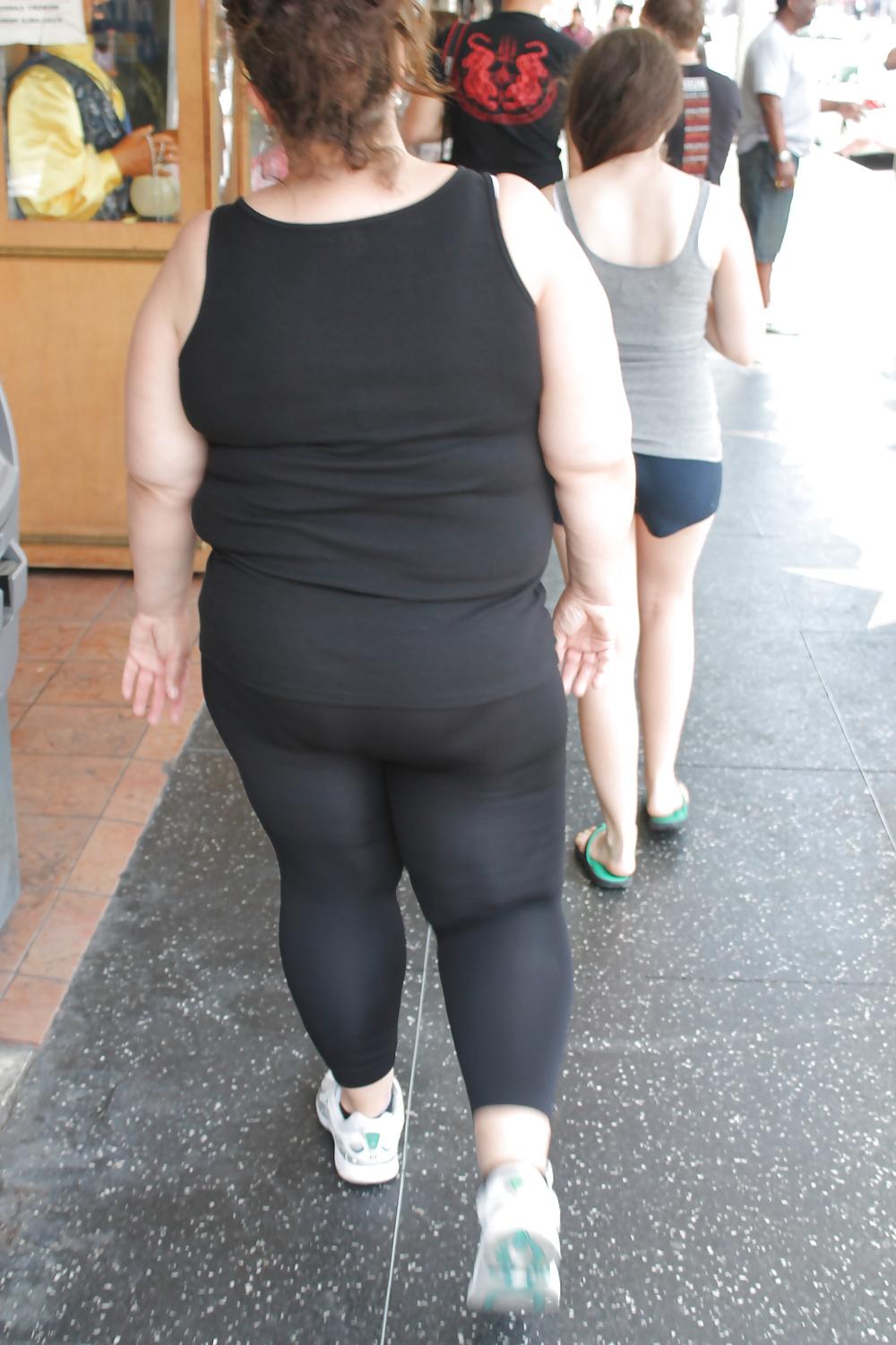 15P She is in Public, my fat german wife