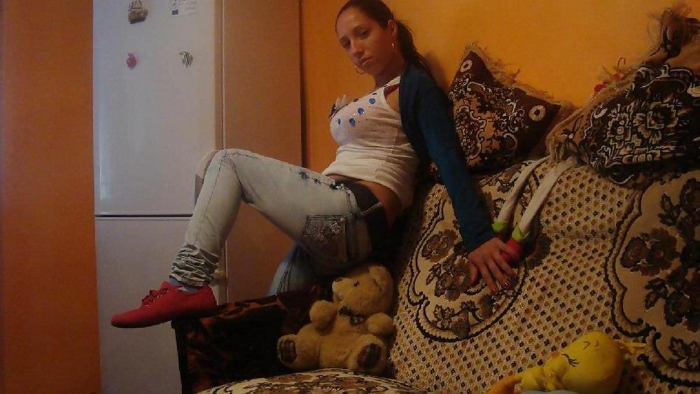 24P Romanian girl: violeta
