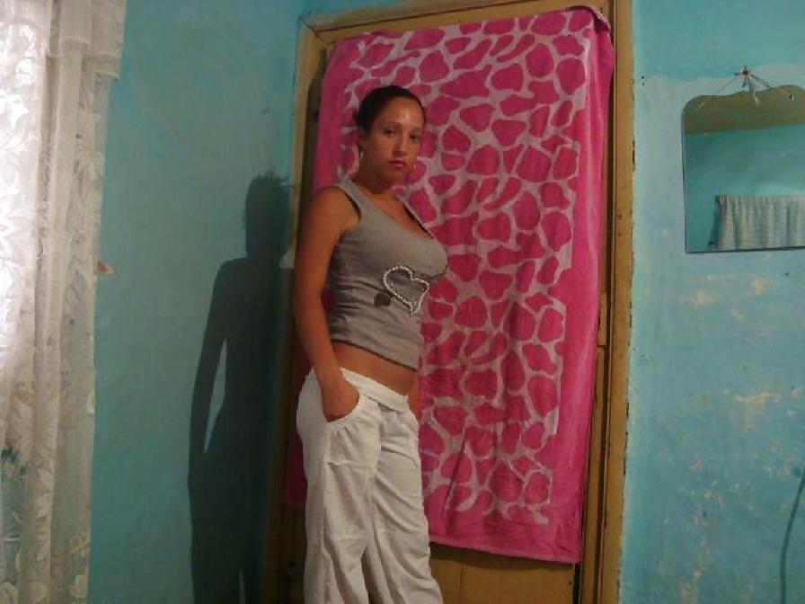 24P Romanian girl: violeta