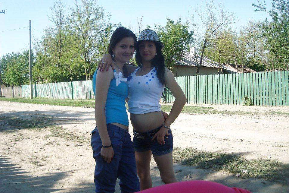 24P Romanian girl: violeta