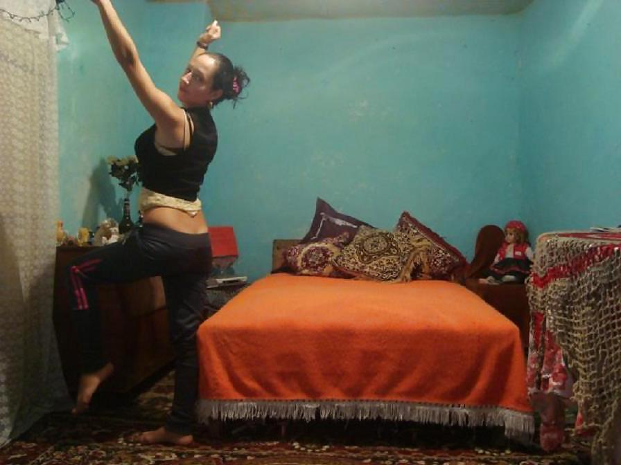 24P Romanian girl: violeta