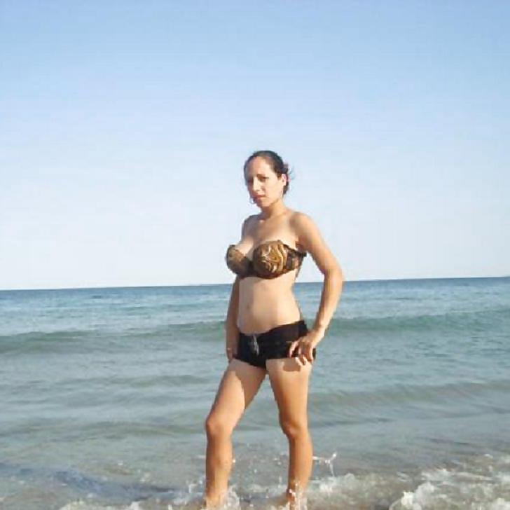 24P Romanian girl: violeta