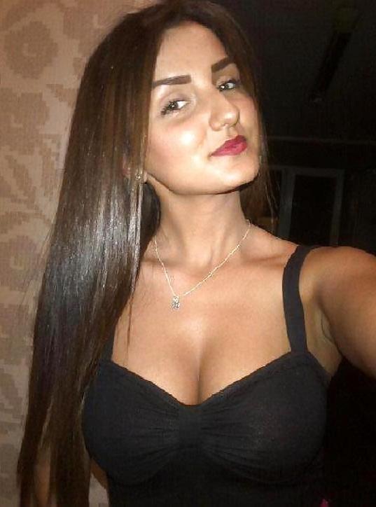 10P Romanian girl: mari