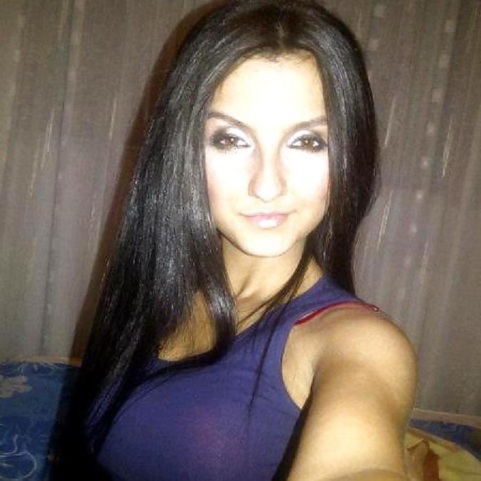 10P Romanian girl: mari