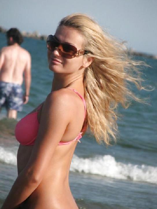 21P Romanian girl: Maria