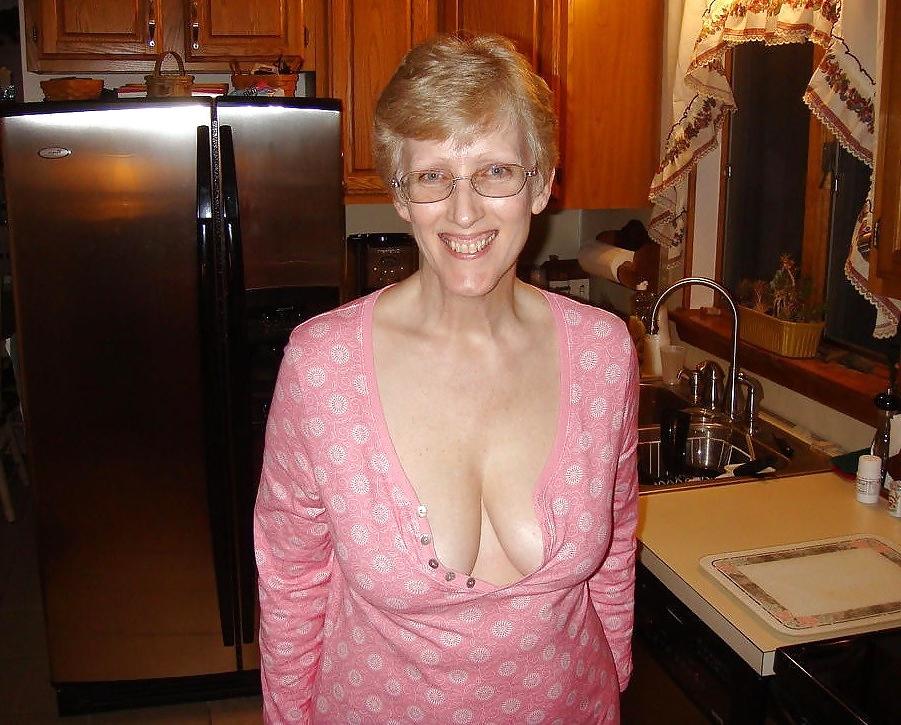 25P Grannies BBW Matures #32