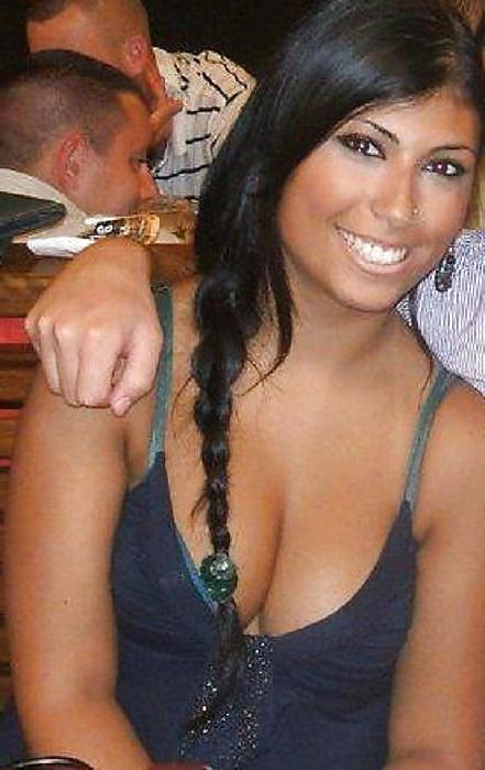 9P Venezuelan woman: consuela