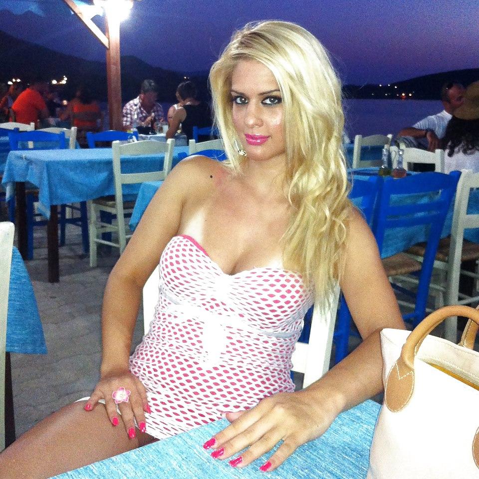 25P Greek blonde