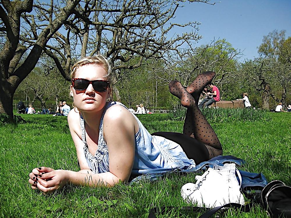 25P Swedish girls in pantyhose and stockings 2