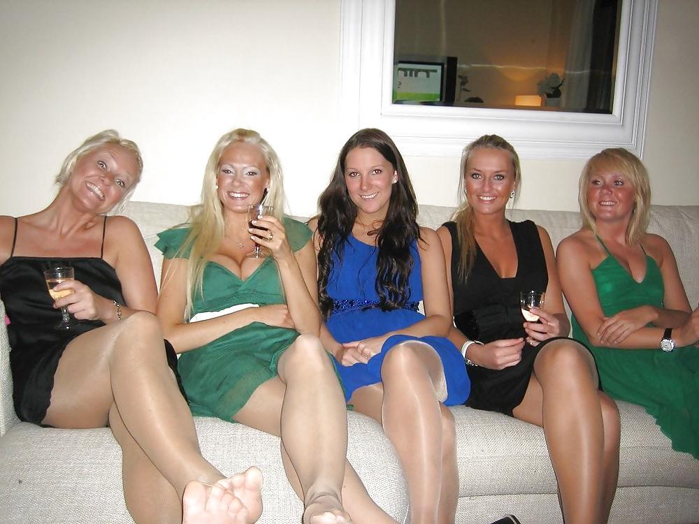 25P Swedish girls in pantyhose and stockings 2