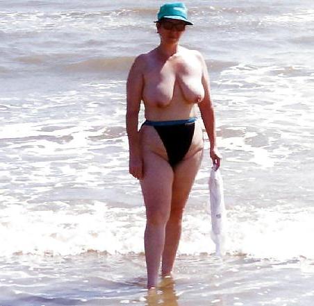 12P My bbw at the beach