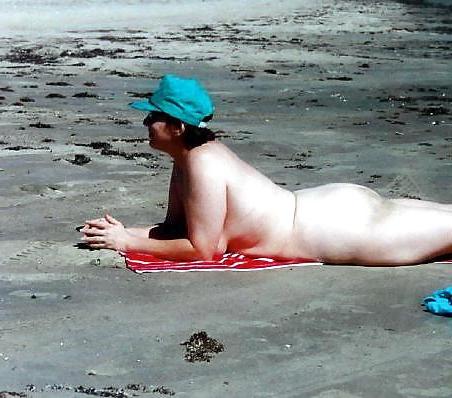12P My bbw at the beach